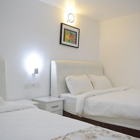 S Rose Hotel Сепанг Экстерьер фото